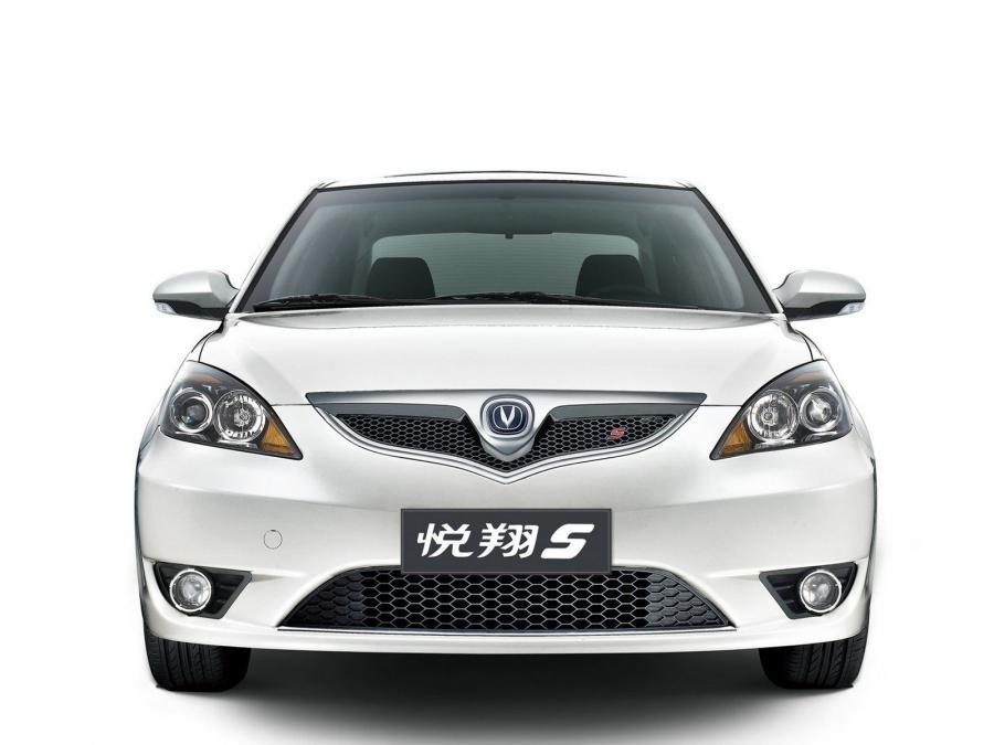  Chana Alsvin S Sedan 2011 года  (фото 2 из 6)